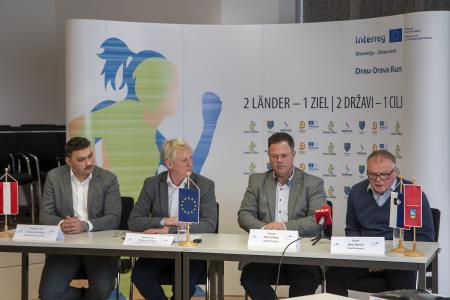 Tiskovna konferenca glede projekta dveh polmaratonov "2 državi 1 cilj" 5